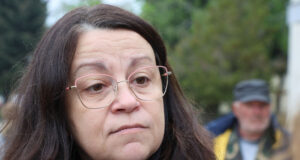 Десетки жители на община Вълчи дол протестираха срещу инвестиционно намерение за изграждане на ветрогенераторен парк на територията й