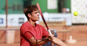 Динко Динев се класира за полуфиналите на турнир по тенис в Сърбия