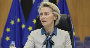 ЕС подготвя нов пакет санкции за увеличаване на натиска над Русия, заяви Урсула фон дер Лайен