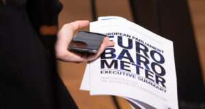 Евробарометър