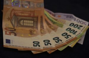 Еврото се търгува над прага от 1,13 долара в междубанковата търговия