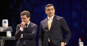 Екипът на Никушор Дан обмисля да подаде жалба до Националния съвет за борба с дискриминацията, след като Джорже Симион го нарече “аутист”