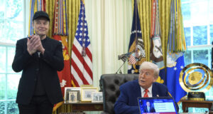 Започна пресконференцията на Тръмп и Мъск; президентът на САЩ заяви, че е щастлив от съдебните решения за въведените от него мита