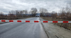 Заради разлив на река Вит временно е затворена пътна връзка край Плевен в посока към завод „Рубин“