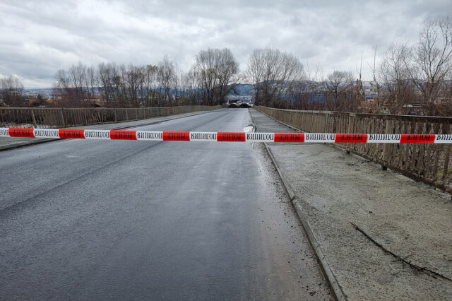 Заради разлив на река Вит временно е затворена пътна връзка край Плевен в посока към завод „Рубин“