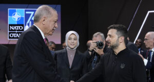 Турският президент Реджеп Тайип Ердоган и украинския президент Володимир Зеленски.