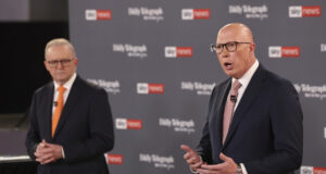 И двете конкурентни политически сили в Австралия се обявиха за аутсайдери преди утрешните парламентарни избори