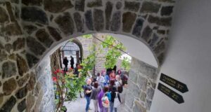 Изложбата „Майстори на приложните изкуства“ бе открита в галерията на хана „Хаджи Николи“ във Велико Търново