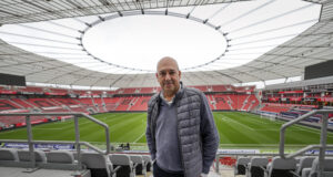 Изпълнителният директор на Байер Леверкузен Фернандо Каро опроверга твърденията за трансфер на Флориан Вирц в Байерн Мюнхен