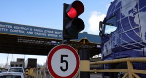 Интензивен е трафикът на товарни автомобили през граничните пунктове „Капитан Андреево“ и „Лесово“