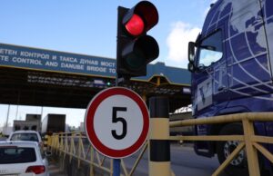 Интензивен е трафикът на товарни автомобили през граничните пунктове „Капитан Андреево“ и „Лесово“