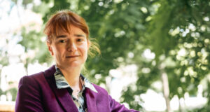 Интервю
                                                                                                Д-р Достена Лаверн пред БТА: „Летерапополи“ е бутиков литературен фестивал, който успешно съчетава различни видове изкуства