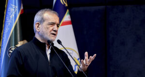 Иран каза, че ще продължи ядрените преговори със САЩ и че ще игнорира заплахите на Тръмп