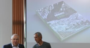 Искахме да направим нещо, което е достойно за тези велики залесители, каза фотографът Александър Иванов за книгата-фотоалбум „Началото“