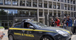 Италианските власти задържаха 12 души и конфискуваха 9,6 млн. евро при разследване за измами с евросредства, съобщи Европейската прокуратура