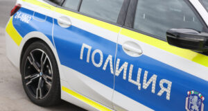 Катастрофа между товарен автомобил и трактор затруднява движението по международния път за граничен пункт "Лесово"