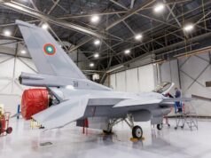 На снимката: изтребител F-16