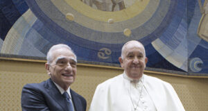 Мартин Скорсезе продуцира документален филм, в който участва и папа Франциск