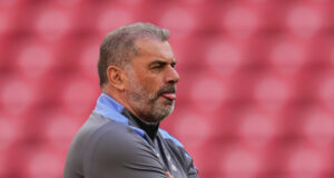 Мениджърът на Тотнъм Ангелос Постекоглу отхвърли въпросите относно своето бъдеще преди финала в Лига Европа