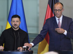 Германският канцлер Фридрих Мерц говори на съвместна пресконференция с украинския президент Володимир Зеленски в Берлин