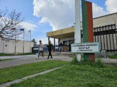 Мигранти са евакуирани при пожар в центъра за бежанци в Харманли