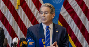 Министърът на финансите на САЩ Скот Бесент изрази неодобрение към решението на "Мудис" да понижи кредитния рейтинг на страната