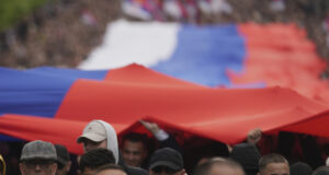 Митинг на управляващите в Сърбия и протест на студенти се състояха в Ниш