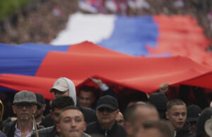 Митинг на управляващите в Сърбия и протест на студенти се състояха в Ниш