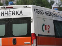 Момиче на 11 години е в тежко състояние, след като е било блъснато от лек автомобил в Бургас