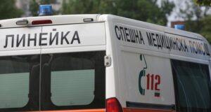 Момиче на 11 години е в тежко състояние, след като е било блъснато от лек автомобил в Бургас