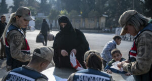 Над 550 души са задържани от турската полиция при операция срещу нелегалната миграция и трафика на хора