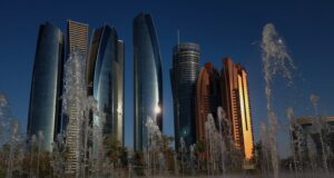 ОАЕ регистрираха температурен рекорд за месец май - 51,6 градуса по Целзий