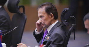 ОБНОВЕНА
                                                                                                Султанът на Бруней е "в добро здравословно състояние", след като бе приет в болница в Малайзия