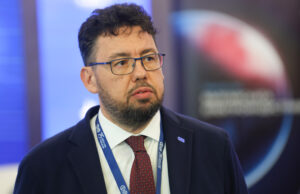 Отлагането на либерализацията на пазара на ток за бита блокира реформата и задържа развитието, смята председателят на БАСЕЛ Димитър Белелиев
