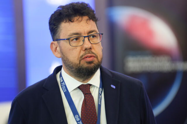Отлагането на либерализацията на пазара на ток за бита блокира реформата и задържа развитието, смята председателят на БАСЕЛ Димитър Белелиев