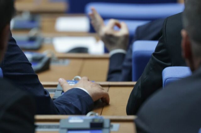Парламентът продължава работа с изслушването за сключените споразумения с турската компания "Боташ"