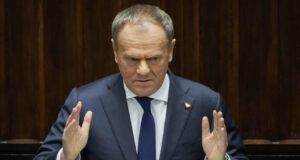 Полският премиер каза, че всеки, който присъства на парада за Деня на победата в Москва се е посрамил