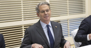 Преговорите между Китай и САЩ за митата са преустановени до утре