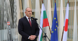 Президентът Румен Радев и принцеса Такамадо разгледаха изложба, посветена на българо-японските отношения