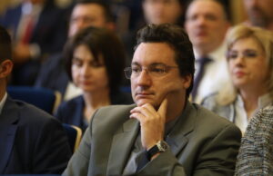 Президентът Румен Радев подписа указ за освобождаването на Крум Зарков като негов секретар по правни въпроси