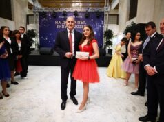 Президентът Румен Радев се срещна със зрелостниците, които ще отбележат своя абитуриентски бал в рамките на инициативата „Подкрепи една мечта“