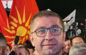 Премиерът на Северна Македония ще представи на председателя на Европейския съвет позицията на Скопие по конституционните промени