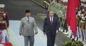 РАЗШИРЕНА
                                                                                                Индонезийският президент и китайският премиер обсъдиха разширяването на търговията на фона на търговската война на САЩ