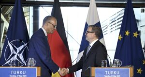 РАЗШИРЕНА
                                                                                                Мерц защити решението си да отмени ограниченията за използване на германски оръжия с далечен обсег от страна на Украйна