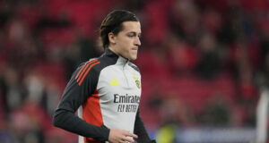 Реал Мадрид поддържа интереса си към защитника на Бенфика Алваро Карерас