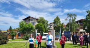 Самоков ще отбележи Деня на Христо Ботев – 2 юни, с поднасяне на венци и цветя пред паметника на поета