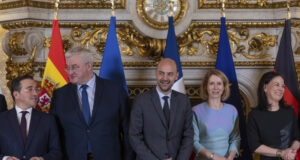 Сибиха обсъди с Калас споразумението между Киев и Вашингтон