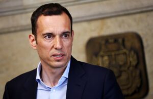 Среща с протестиращите ще има в понеделник, а днес очакваме сметките им, каза Васил Терзиев