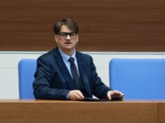 Старата сграда на общинската болница във Велинград не притежава статут на недвижима културна ценност, каза министър Мариан Бачев