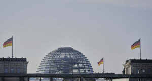 Със светлинно шоу ще бъде отбелязана 30-ата годишнина от опаковането на Райхстага от Кристо и Жан-Клод